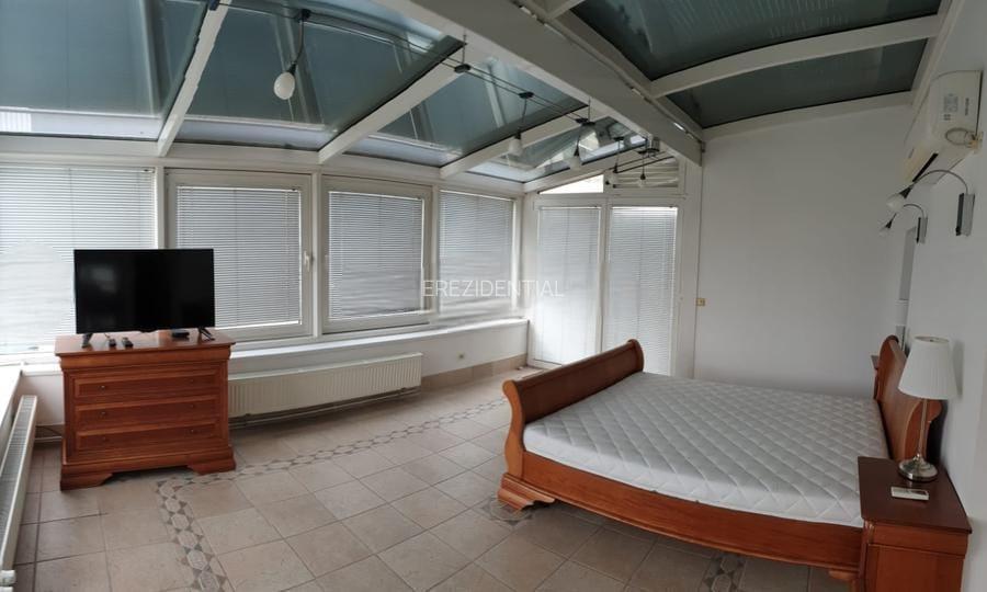 Apartament 5 camere-spatios- zona central-garaj - 10