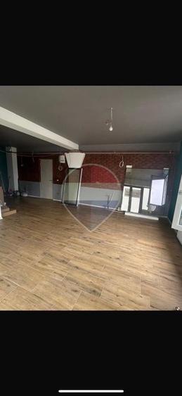 Spațiu comercial modern 50 mp, terasă generoasă de 150 mp, zona Ford