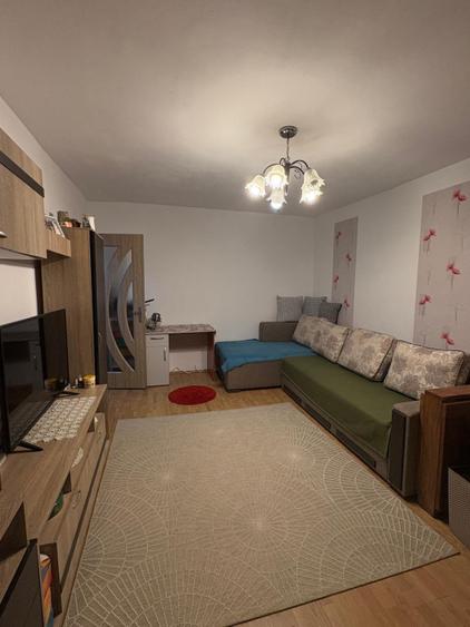 Apartament 3 camere, 67 mp, zona Hotvon