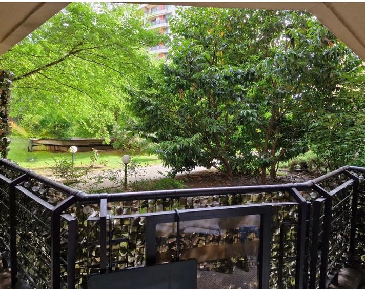 Închiriere apartament 3 camere cu 2 locuri de parcare Central Park