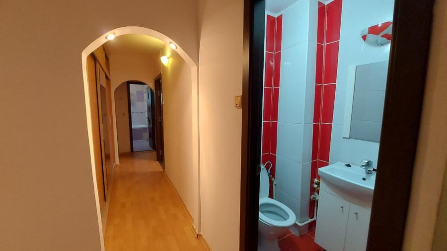 Apartament stradal 3 camere Siderurgistilor-Vest
