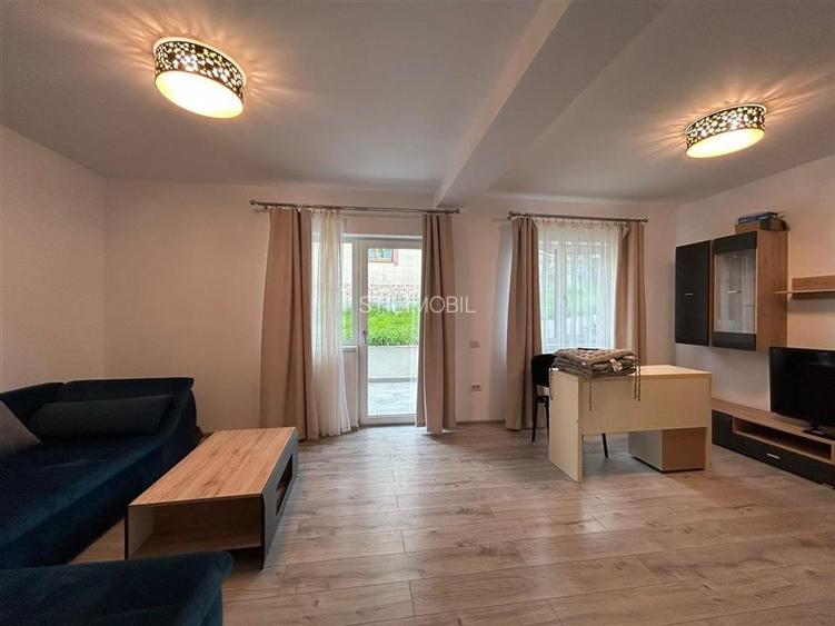 Vila duplex 4 camere la 3 minute de Bellaria