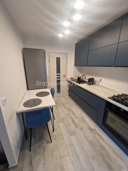 Apartament 3 camere, Centrul Civic, Proprietar - 12
