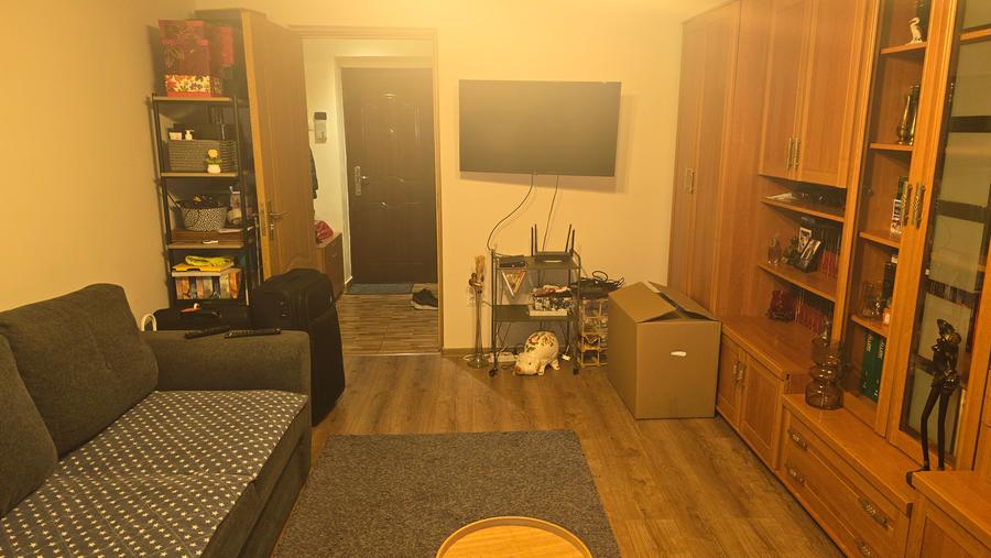 Vand apartament cu 2 camere intrari separate, Deva, Bld. Dacia, etaj 5, mobilat