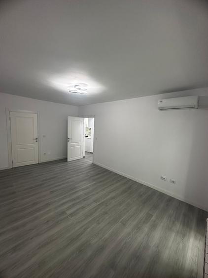 Apartament cu 2 camere DECOMANDAT, etajul 1/10, zona Alexandru cel Bun