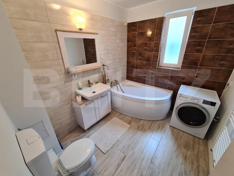 Apartament modern, 3 camere, etaj 2, zona Sesul de Sus