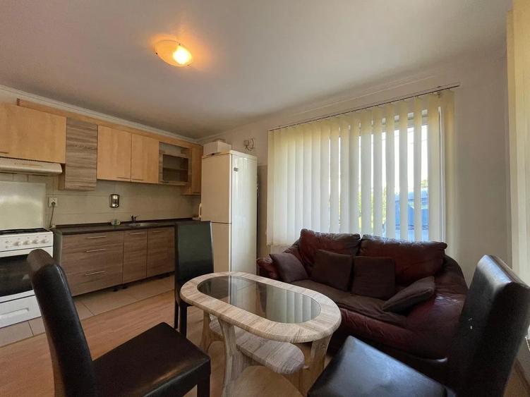 Apartament 3 camere, parcare, strada privata imobil tip vila,Buna Ziua