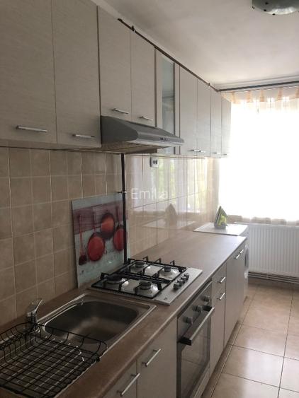 Vând apartament 4 camere Tomis Nord-Ciresica - 2