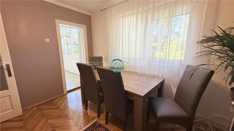 Vand apartament cu 4 camere pe 2 niveluri in casa in Reghin - 2