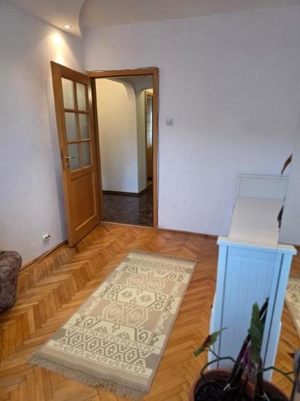 Proprietar 3 camere, decomandat _ Răcădău (Brașov)_ parcare și boxă
