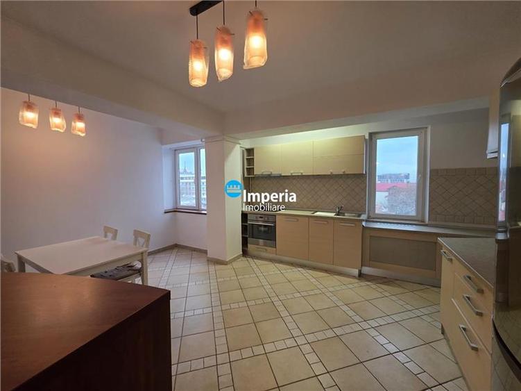 3 camere în inima orașului – zona Mitropolie