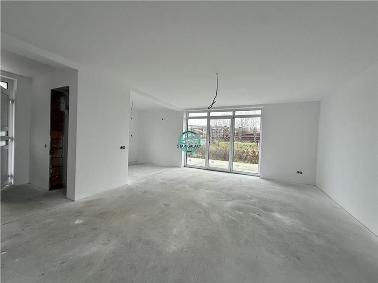 Casa cu 4 camere de vanzare de 130 mp utili, si teren 350 mp, str. Voinicenilor