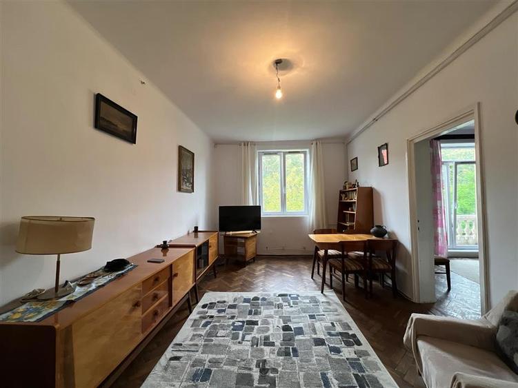 Apartament cu 3 camere si doua bai Zona N. Iorga