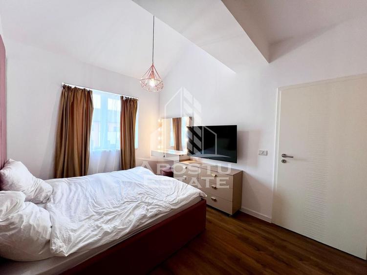 Apartament 3 camere de închiriat, 2 nivele, loc de parcare, Zona Giroc