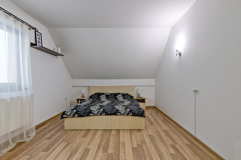 Vila individuala cu teren 500 mp si garaj acoperit | Curte 300 mp | 5 camere