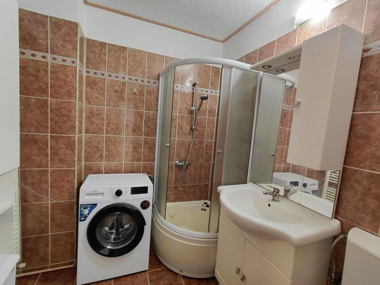 Apartament 2 camere decomandat Strada Intrarea Arieșului