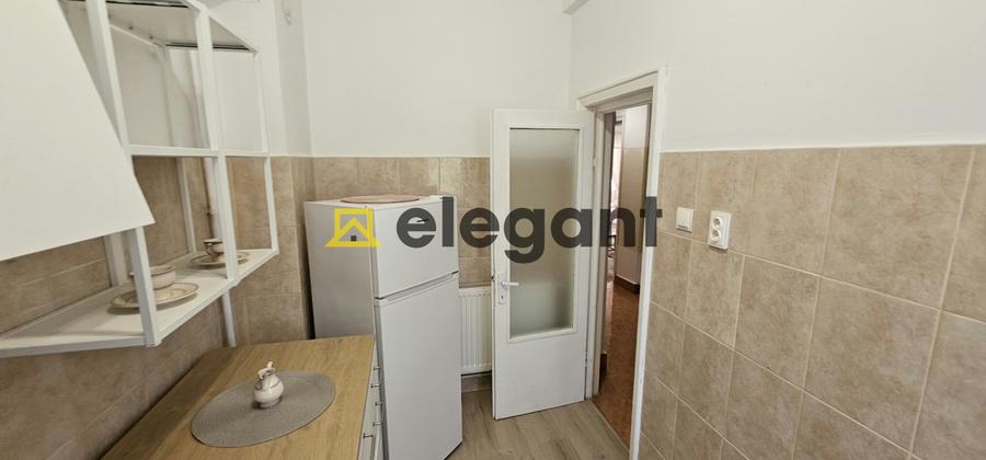 2 camere transformate in 3, Ultracentral-Primarie