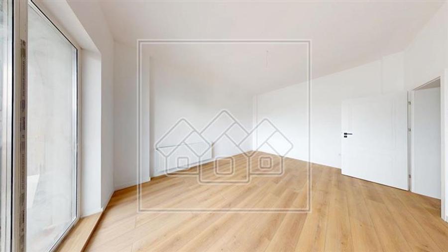 Ap 3 camere, 2 bai, spatios, balcon mare, zona buna, parcare subterana