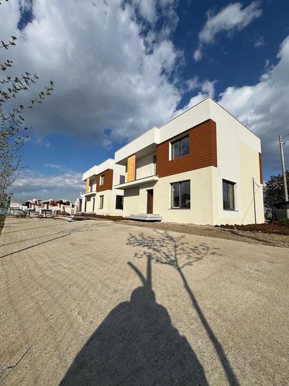 Vila exclusivista individuala 164 mp construiti, 320 mp curte Chiajna
