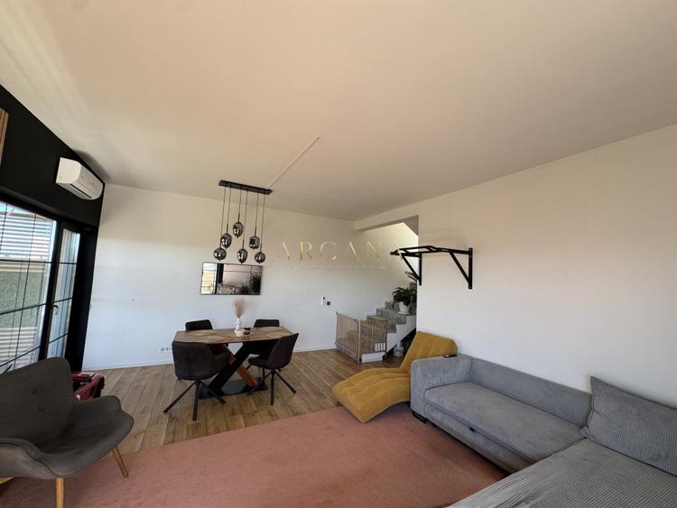Casă modernă 4 camere | 147 mp | Dezmir | panouri | șemineu