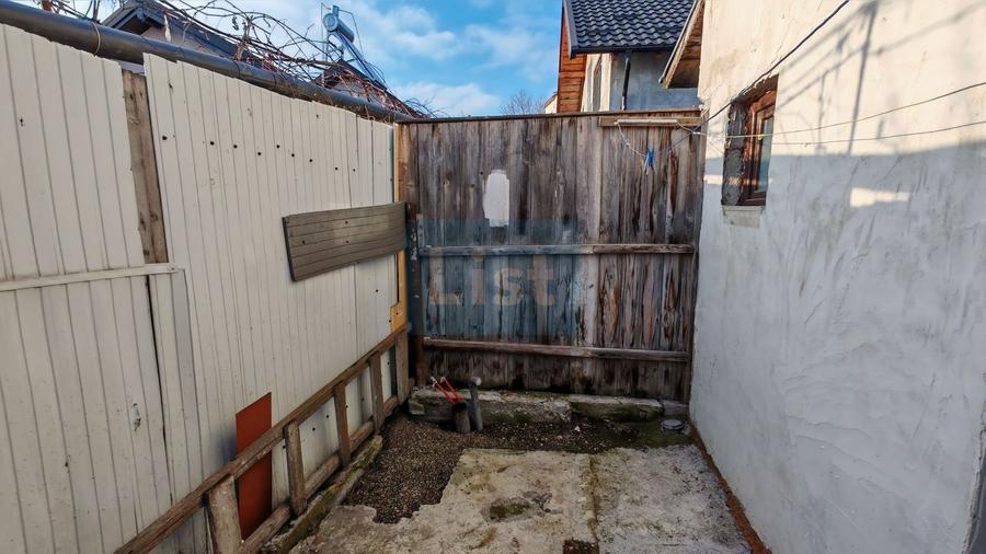 COMISION 0% Casa de vanzare cu mansarda