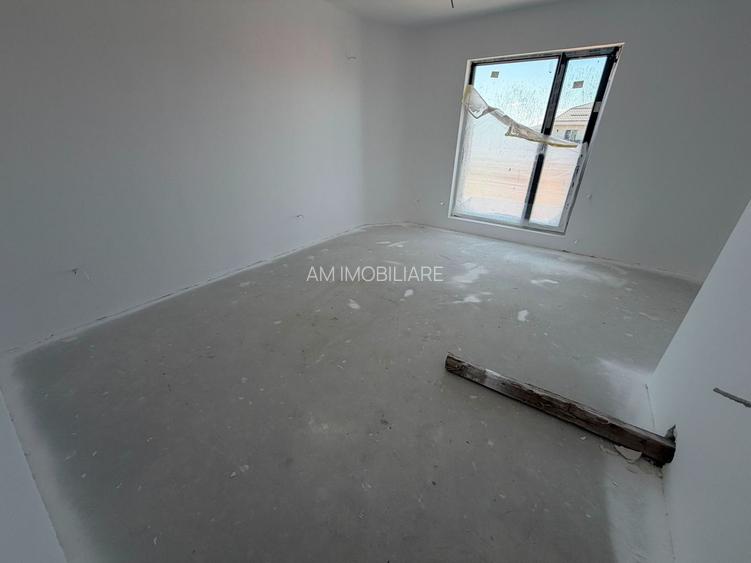 CASA TRIPLEX - RATE DEZVOLTATOR, TOATE UTILITATILE, COMISION  0% - 4