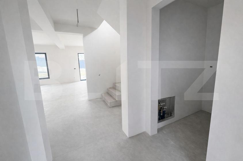 Casă individuală modernă cu 3 dormitoare, 120 mp utili, 463 mp de teren - Dezmir