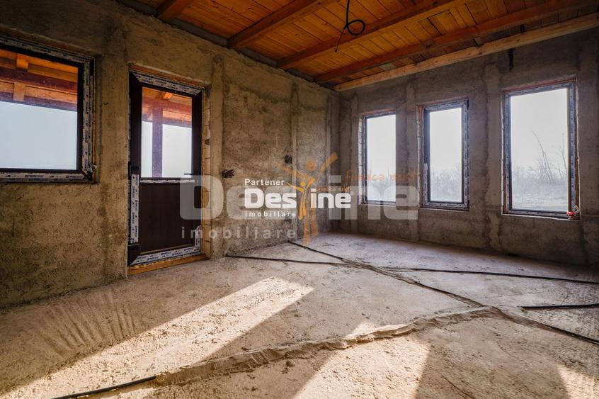 Casă individuală 3 camere 75 mp P+POD 570 mp teren