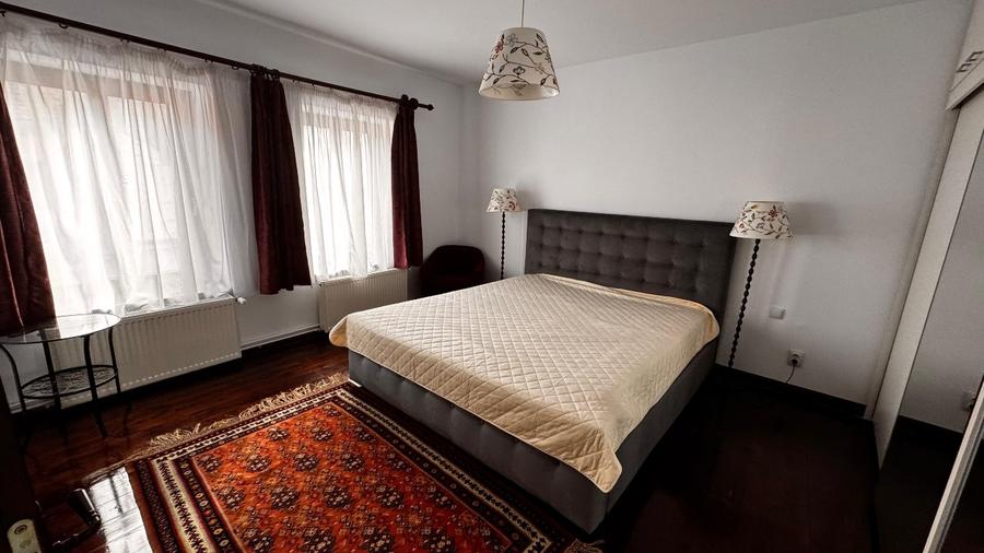 Proprietar-Apt 3 camere de exceptie in Centrul Istoric Str. Pielarilor