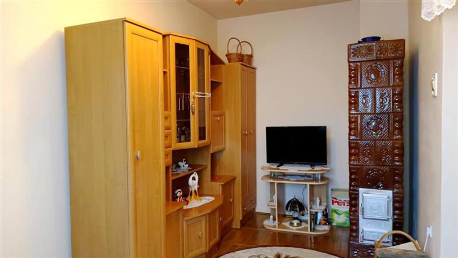 Moldova Noua, Apartament 2 Cam. Semidecomandat