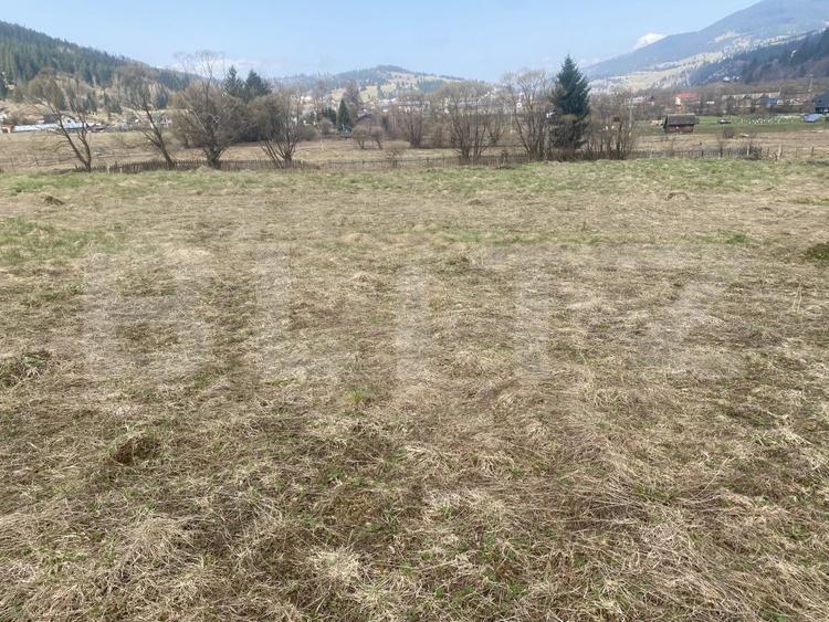 Teren intravilan de vânzare, 4047 mp, zona Vatra Dornei