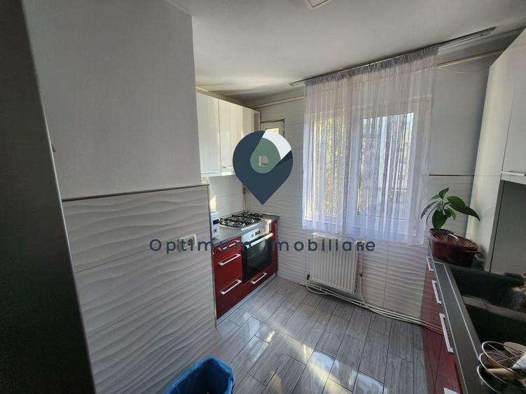 Apartament cu 4 camere in Manastur, etaj 2/4 zona Putna !