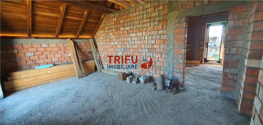 Casa la rosu S+P+M toate utilitatile de vanzare Alba Micesti