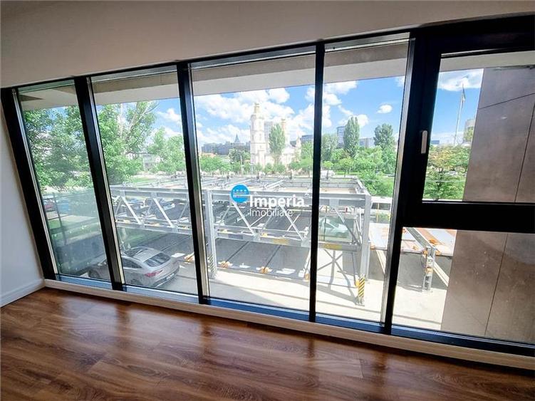 Investitie !Spatiu de Birou ultracentral vis-a-vis de PALAS, Bloc NOU