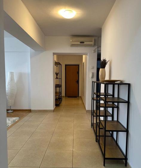 Apartament 4 camere Lux+Centrala de bloc langa metrou Piata Romana