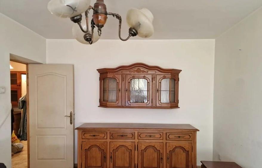 Apartament 3 camere, decomandat, zona Tatarasi
