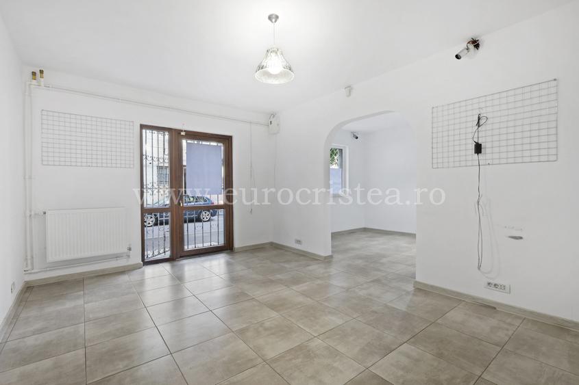 Apartament cu 2 camere de vânzare în Mangalia – Renovat, parter, Strada Sirenei