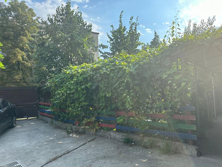 Casa si teren zona teatrul Maior Gheorghe Pastia, Focsani, jud. Vrancea.