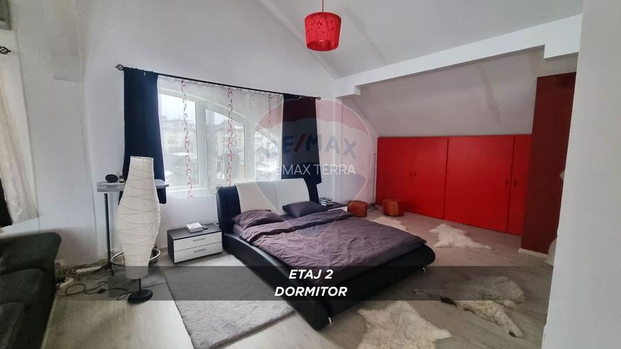 Casă / Vilă cu 10 camere de vânzare în SIGHETUL MARMATIEI zona Central - 21
