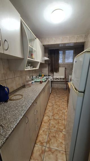 Casă de vânzare – 5 camere, 2 bucatarii, zona Cetate - 2