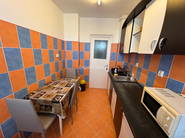 Închiriez apartament 2 camere decomandat – zona Mihai Viteazul - 7