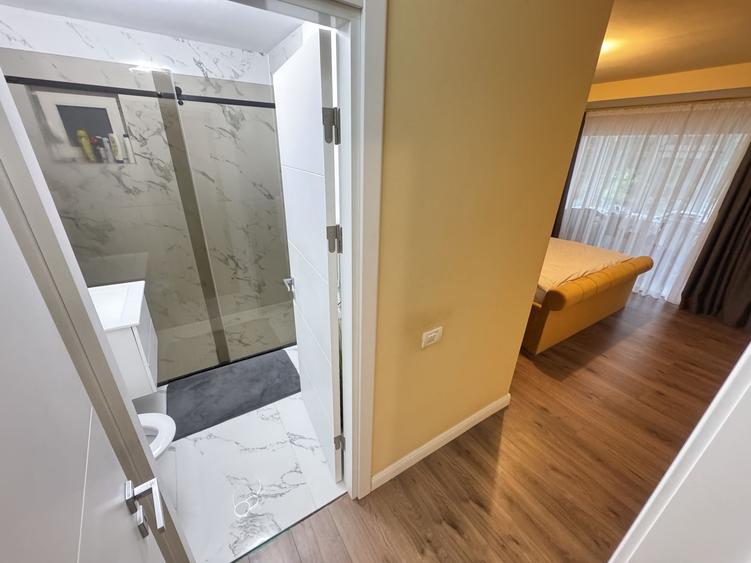 Apartament 3 camere zona Faleza Nord Renovat Total cu Centrala
