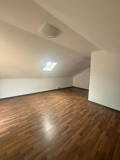 Casa de vanazre individuala cu 5 camere, 2 bai Giroc