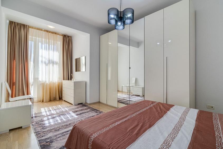 3 camere, LUMINOS, 100 mp + gradina 150 mp, View SUPERB, Parcare!