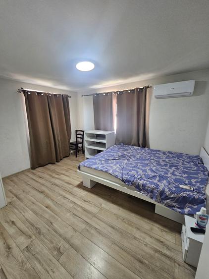 Apartament 2 camere decomandat Complex Studentesc - loc de parcare !!