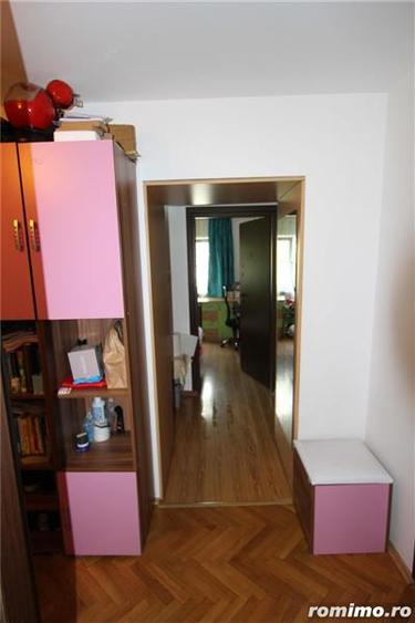Decomandat cu 2 bai, modelul cel mai mare