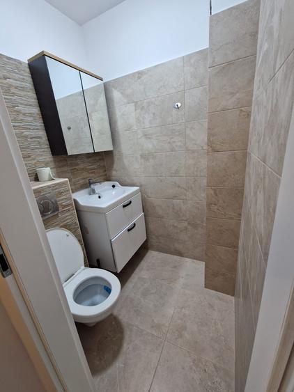Brancoveanu-Imparatu Traian-Apartament de 3 camere-decomandat
