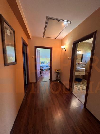Casă de vânzare în Palazu Mare | 4 camere | Teren 655 mp