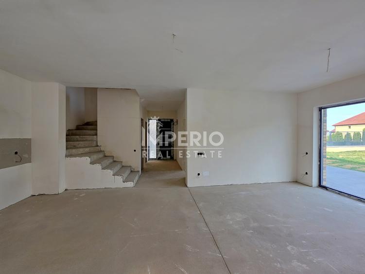 Duplex de vanzare - 152,91 mp utili, teren 445 mp