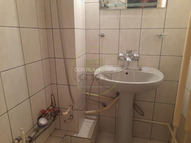 Apartament 4 camere  etaj1 de vanzare  pe  B-dul unirii  in  Fagaras jud. Brasov - 7
